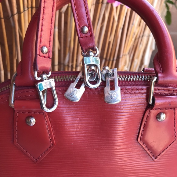 ❌SOLD ❌Authentic Louis Vuitton Alma BB 💥 - Picture 8 of 16